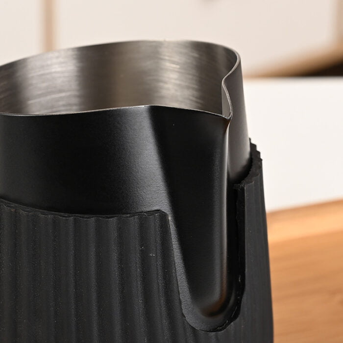 Heat insulation Art Latte Frothing Pitcher Milk Steaming Pitcher Handleless Milk Pitcher 1CP2336 - Image 5